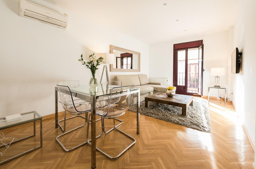 Downtown Urban Apartment มาดริด ภายนอก รูปภาพ